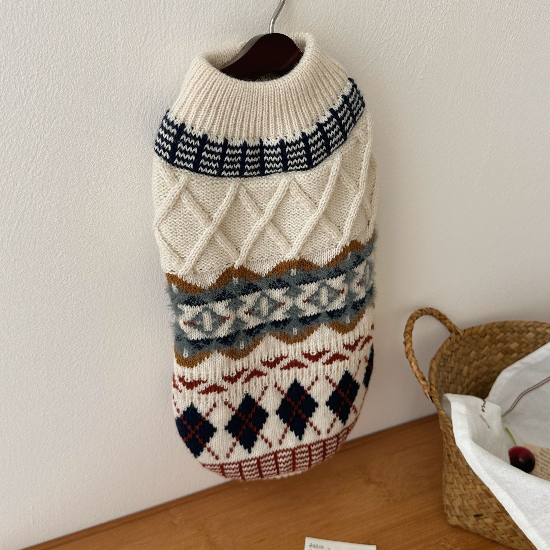 Handmade Diamond Winter Sweater - PawPlaza