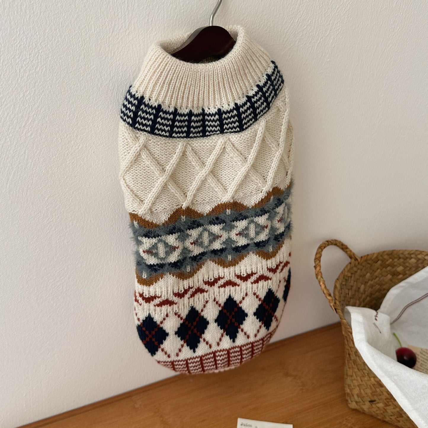 Handmade Diamond Winter Sweater - PawPlaza