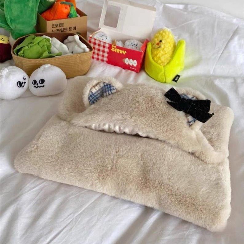 Oversized Cute Bear Blanket Cloak - PawPlaza